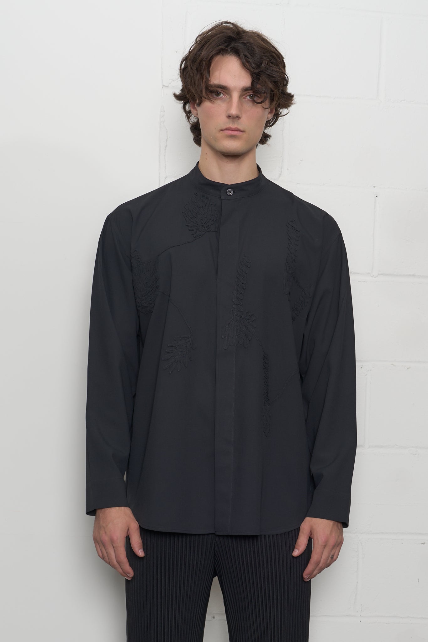 pressed black dress shirt EMBROIDERY PRESS SHIRT Shirt Black ISSEY MIYAKE EU