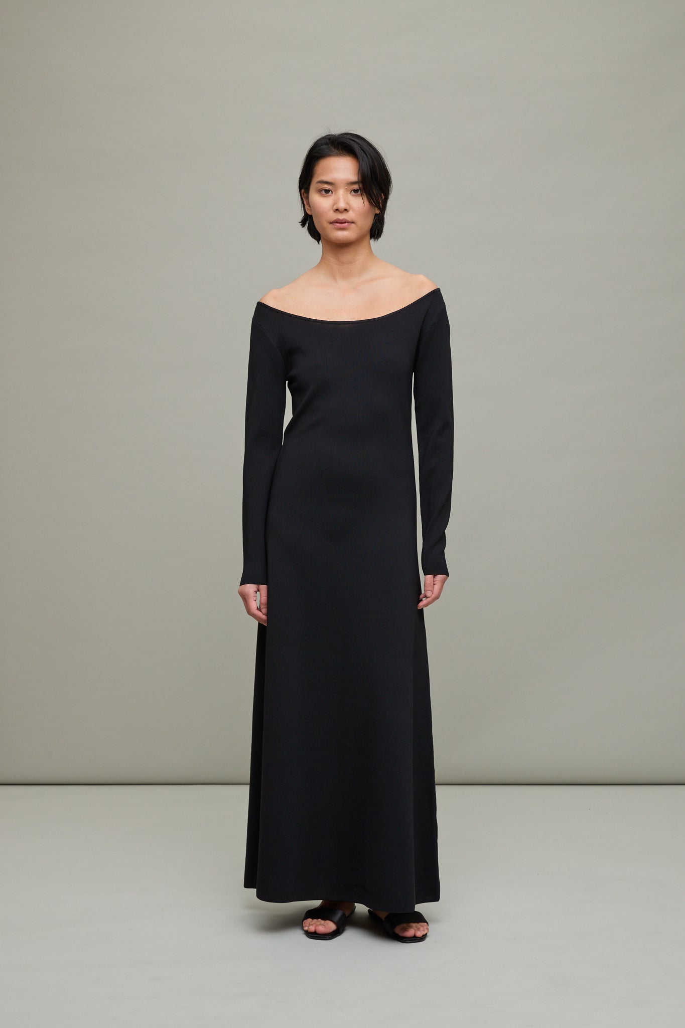 Off-Shoulder Knitted Dress in Black Black / EU 40 / L Off-Shoulder Knitted Dress in Black Black / EU 40 / L