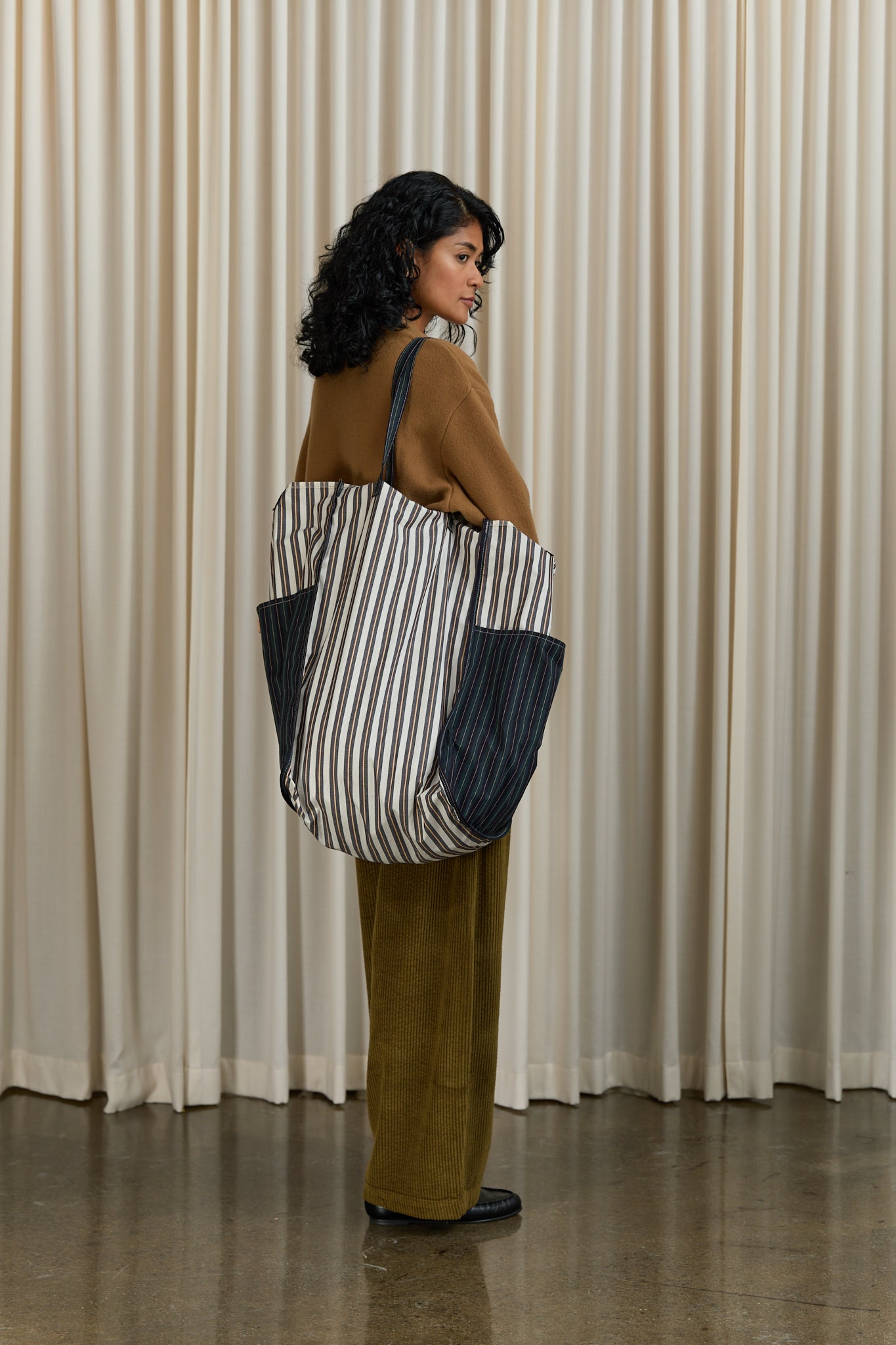 Easy Bag Large in Navy Multi