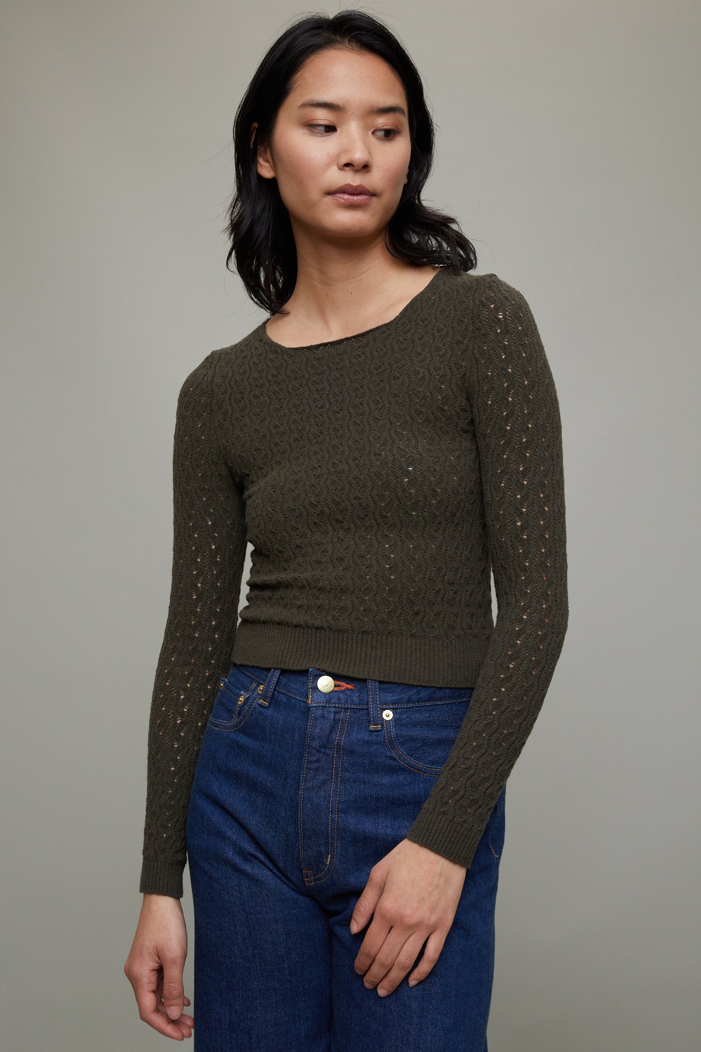 Wavy Lace Stretch Pullover in Khaki Brown
