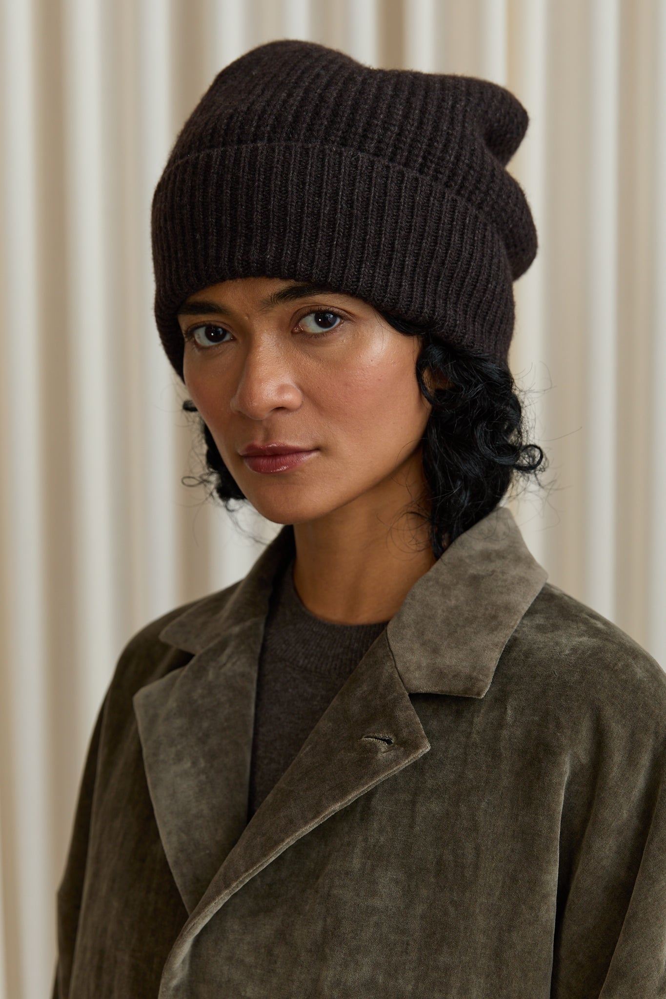 Ribbed Hat in Brown