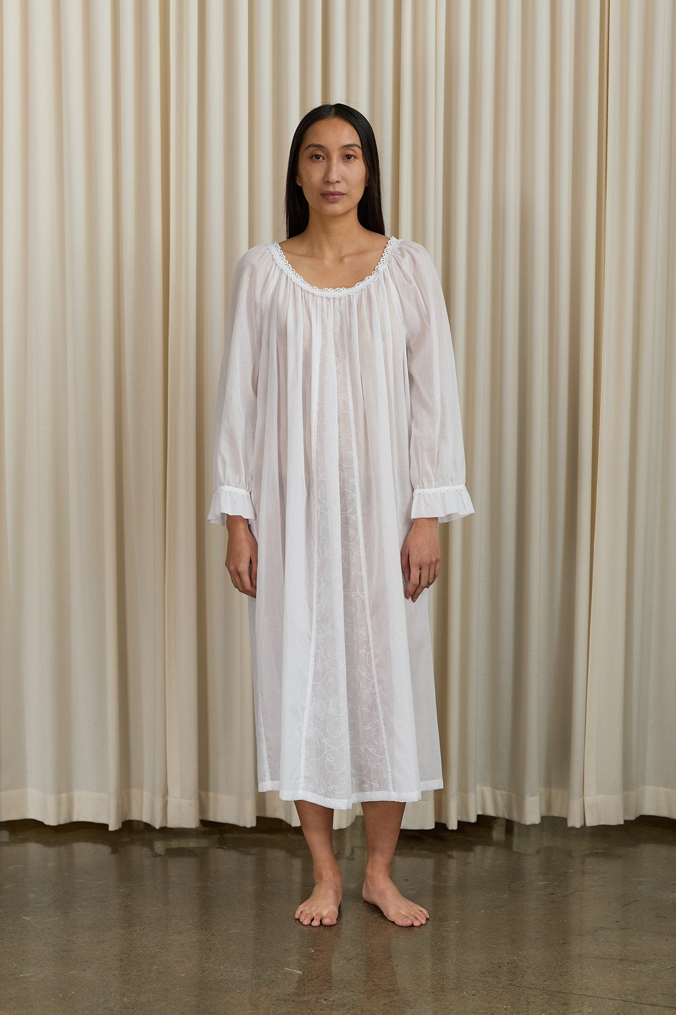 Anissa 3 Nightgown in White