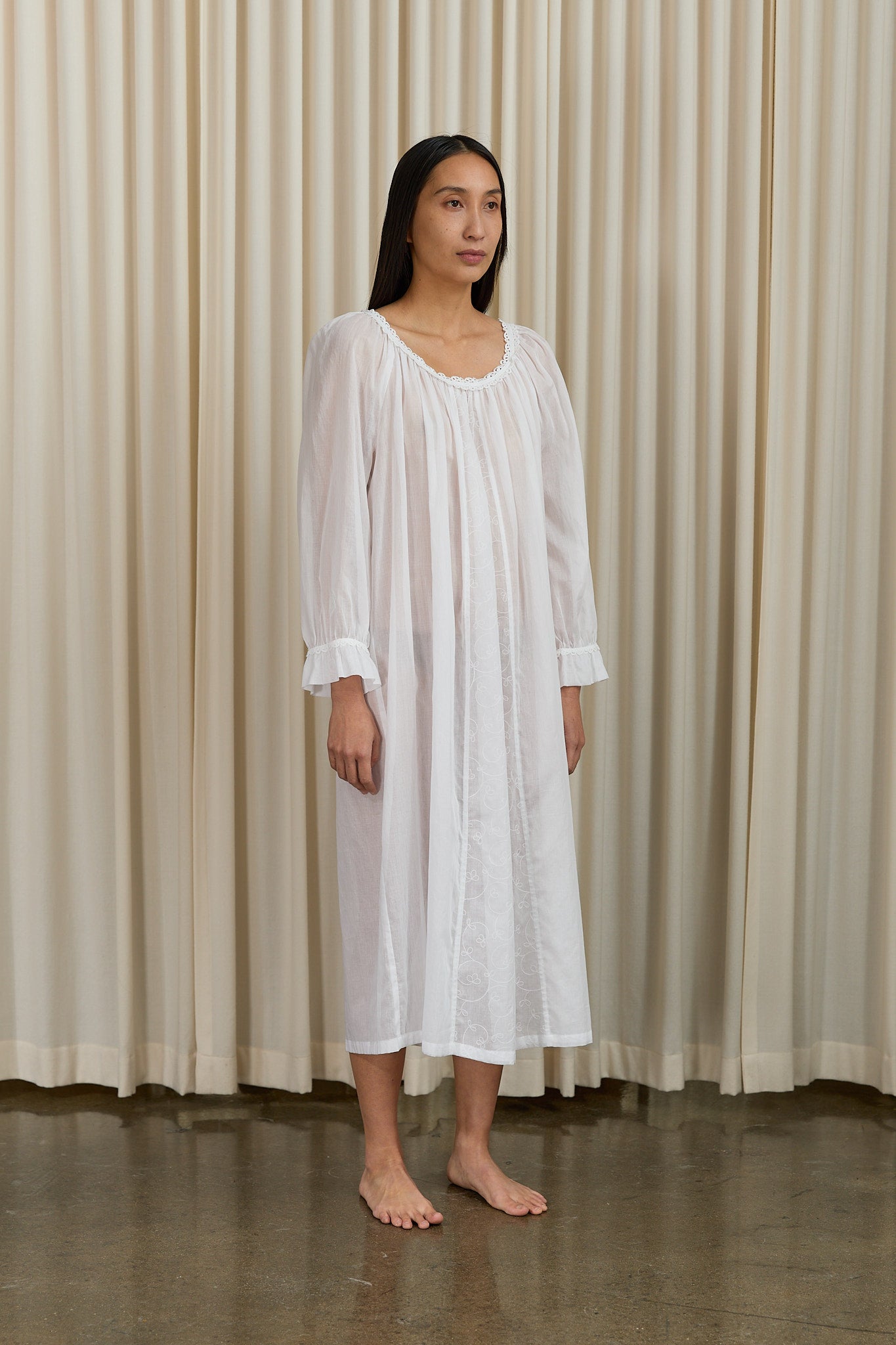 Anissa 3 Nightgown in White