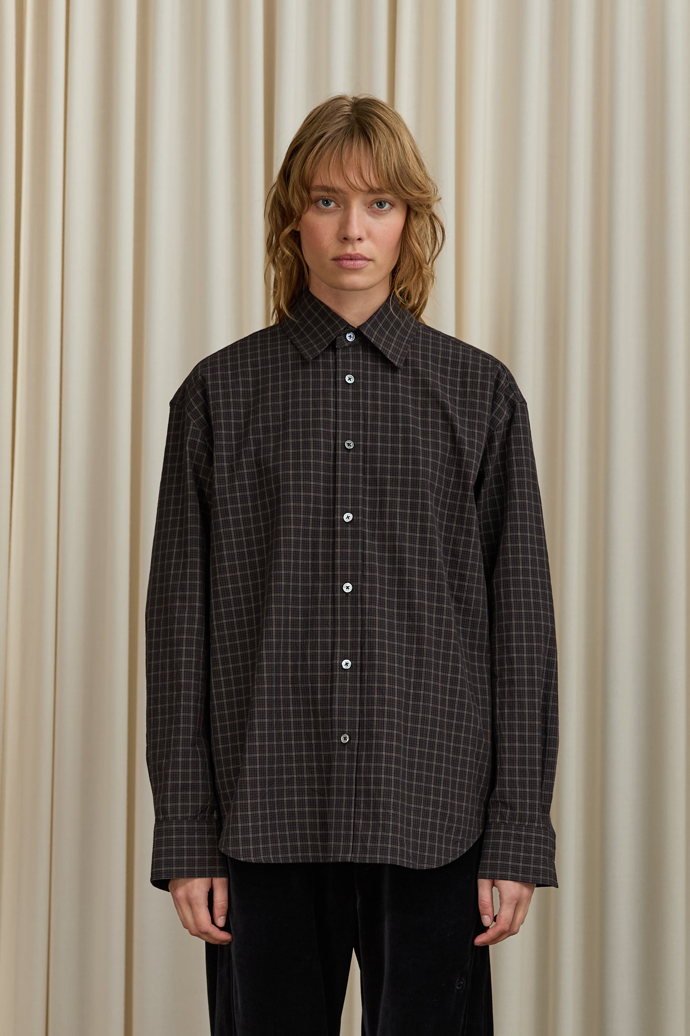 Banker Shirt w/ Detachable Tie in Black