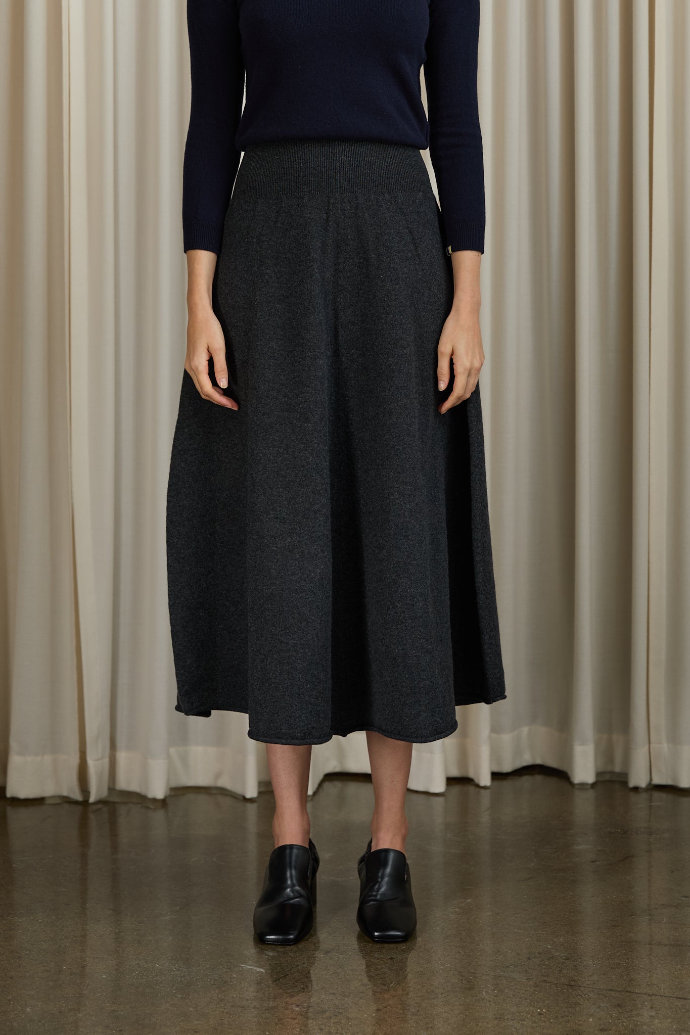 N°388 Ease Skirt in Grey