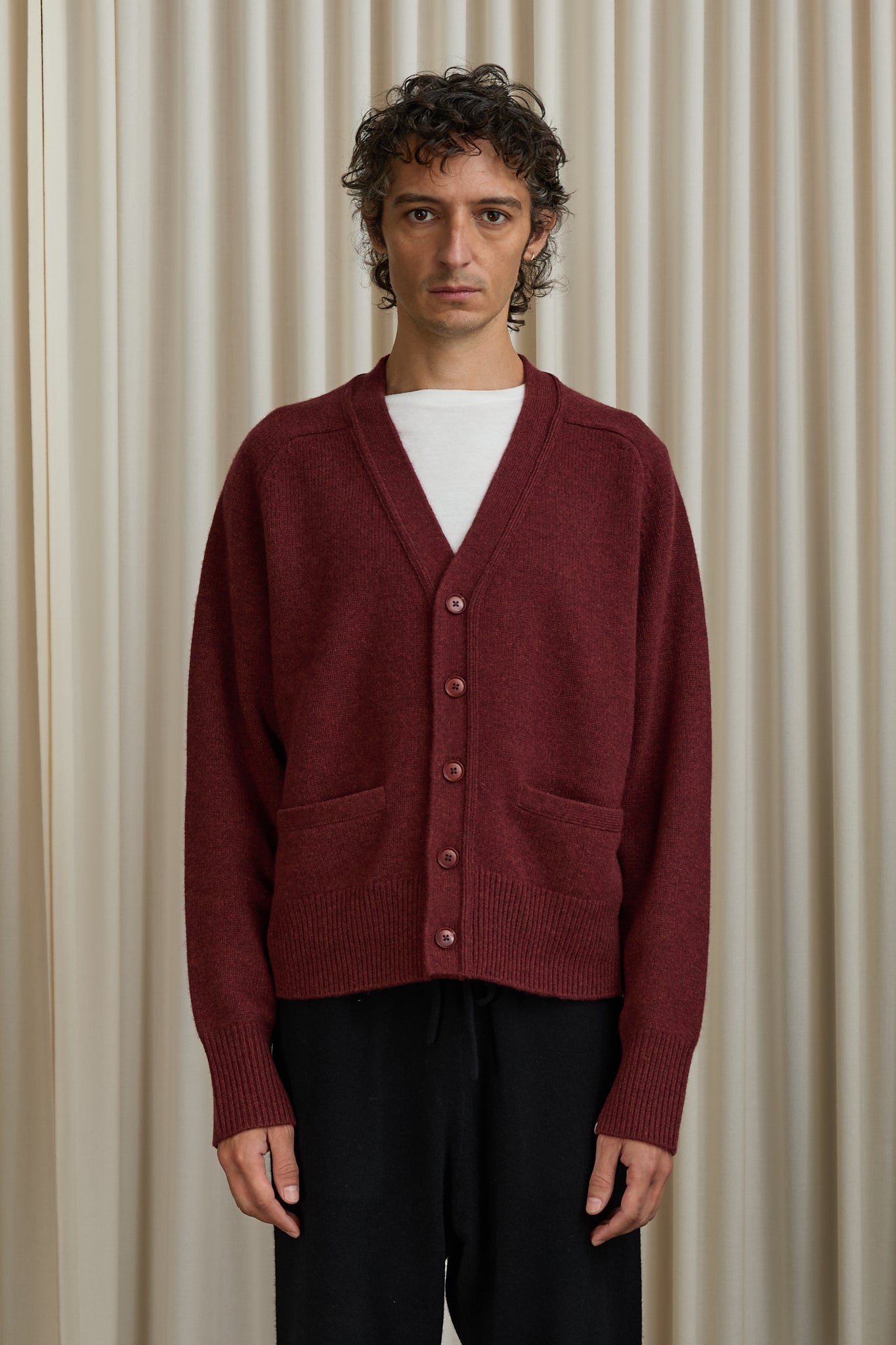 N°437 Papilli Short Cardigan in Burgundy