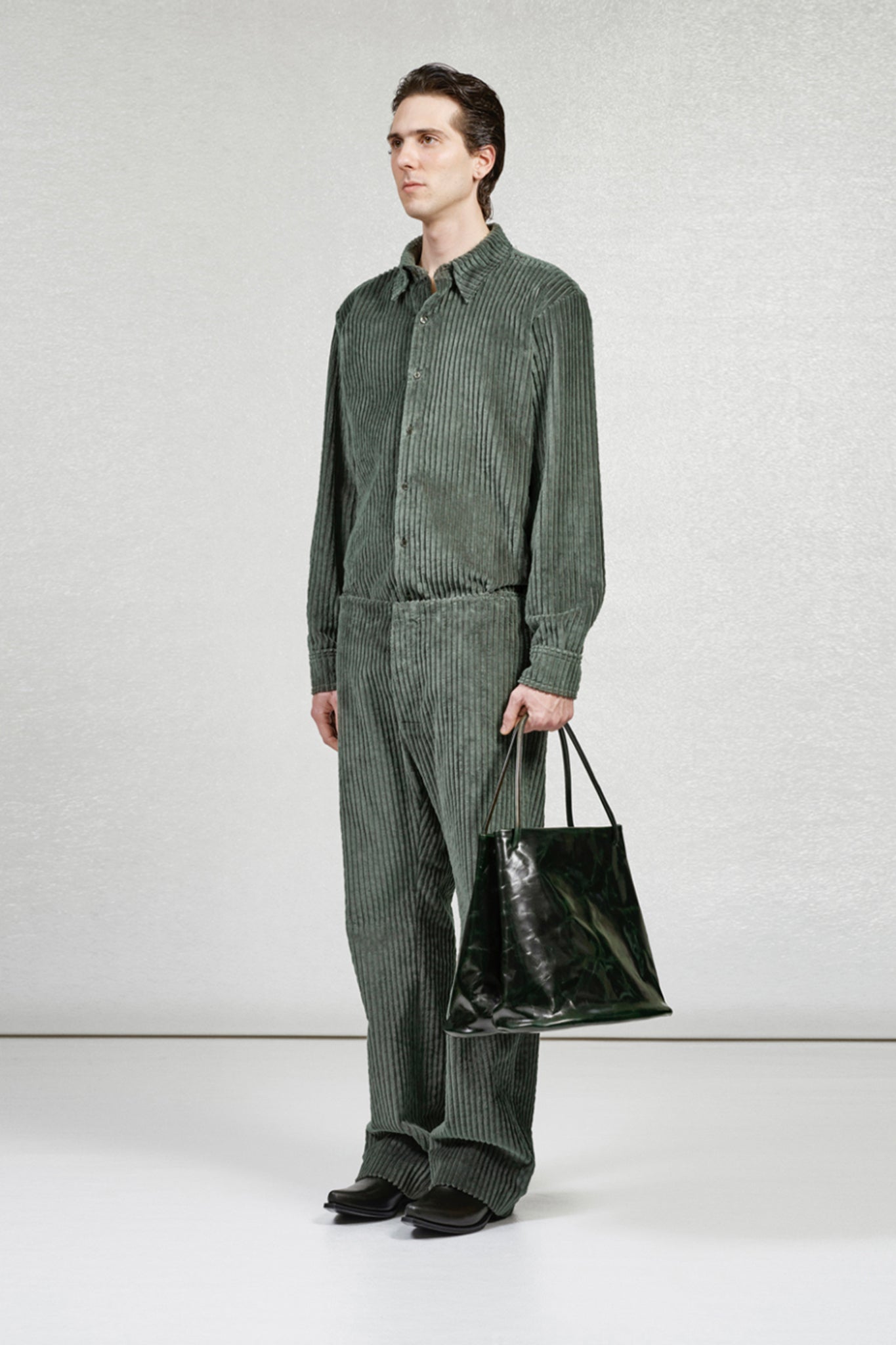 No. 197 Corduroy Shirt in Green