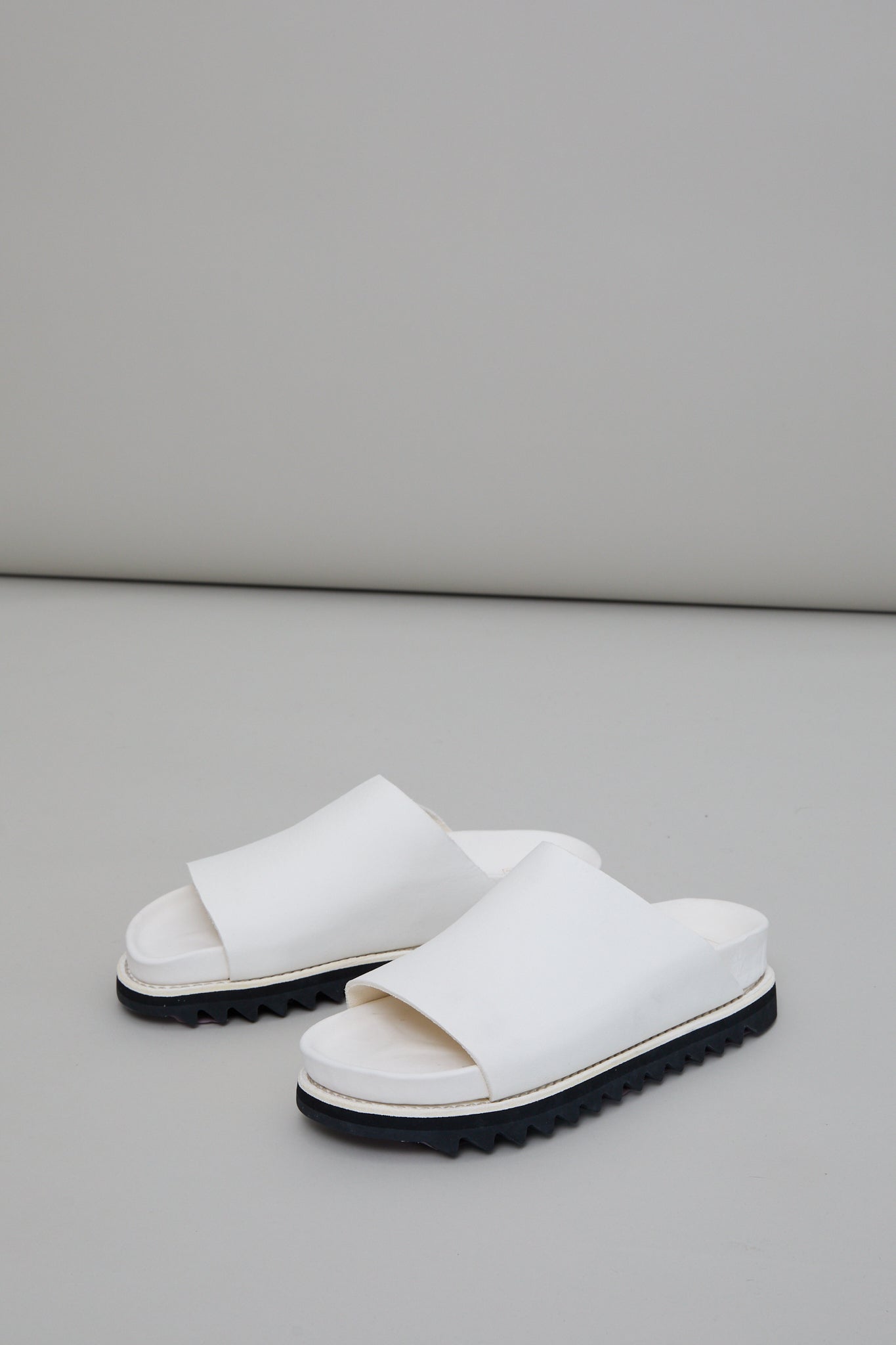 BRK06 Sandal in White