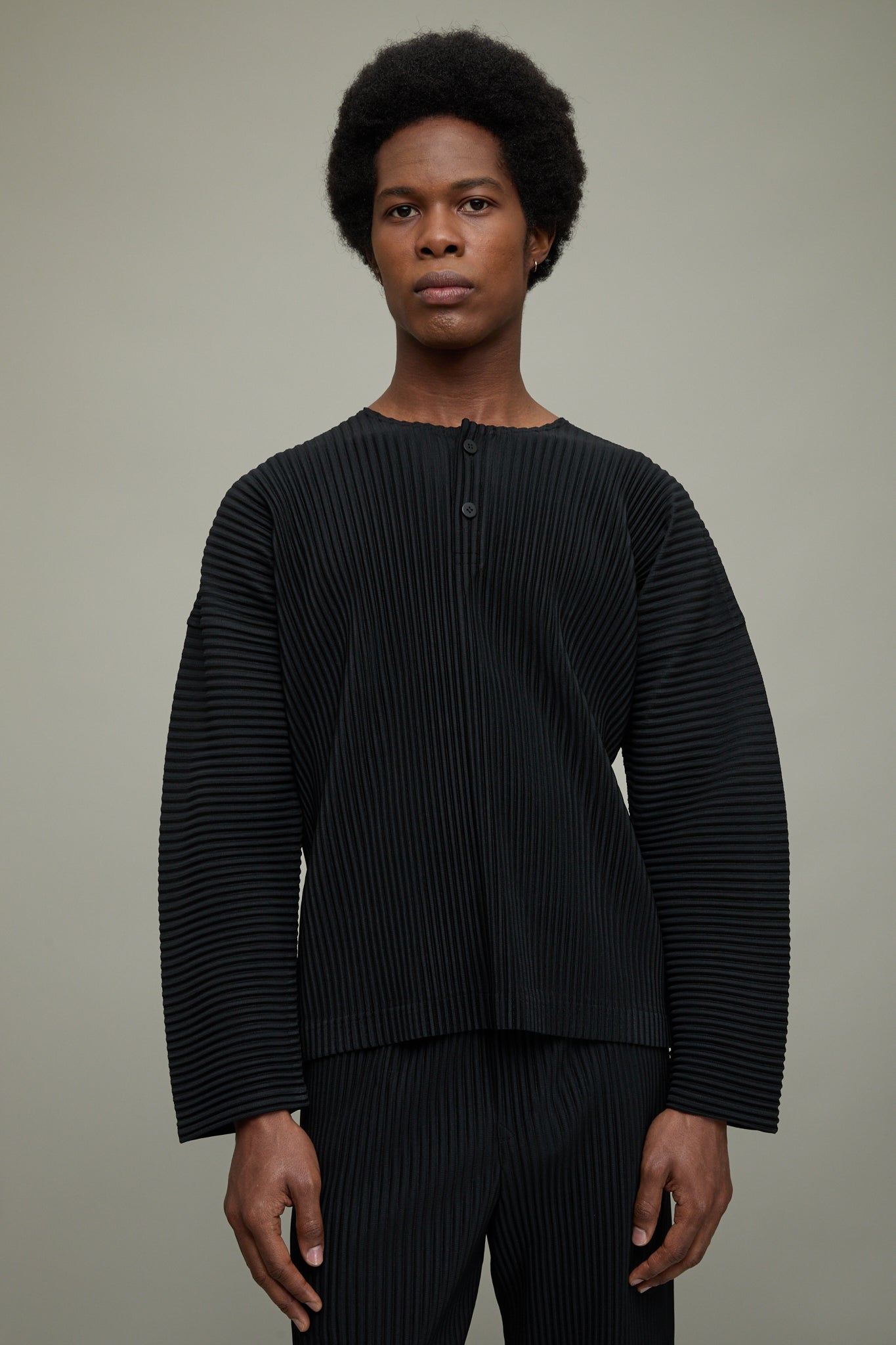 Monthly Color February Top in Black