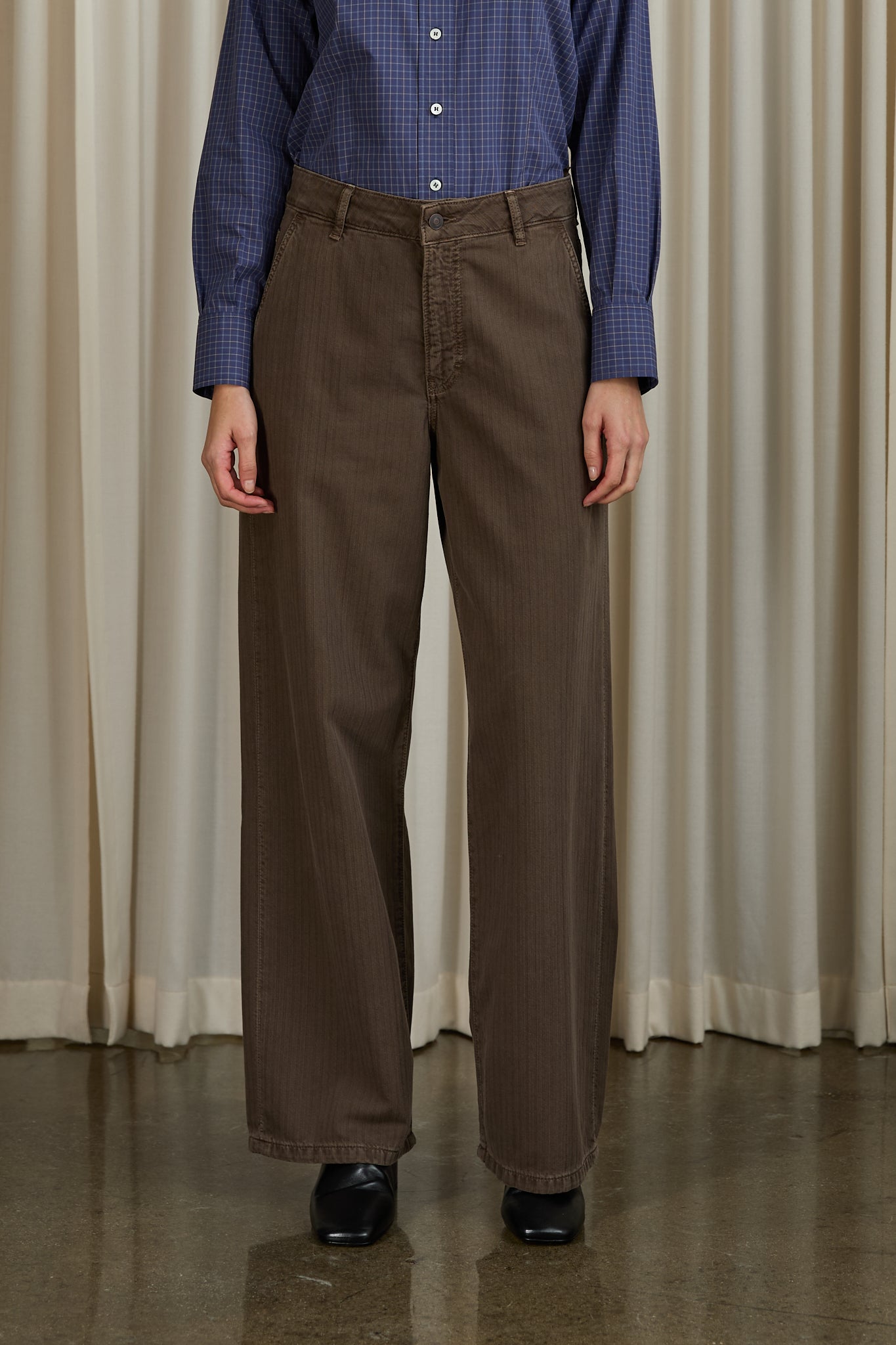Belem Chino in Brown