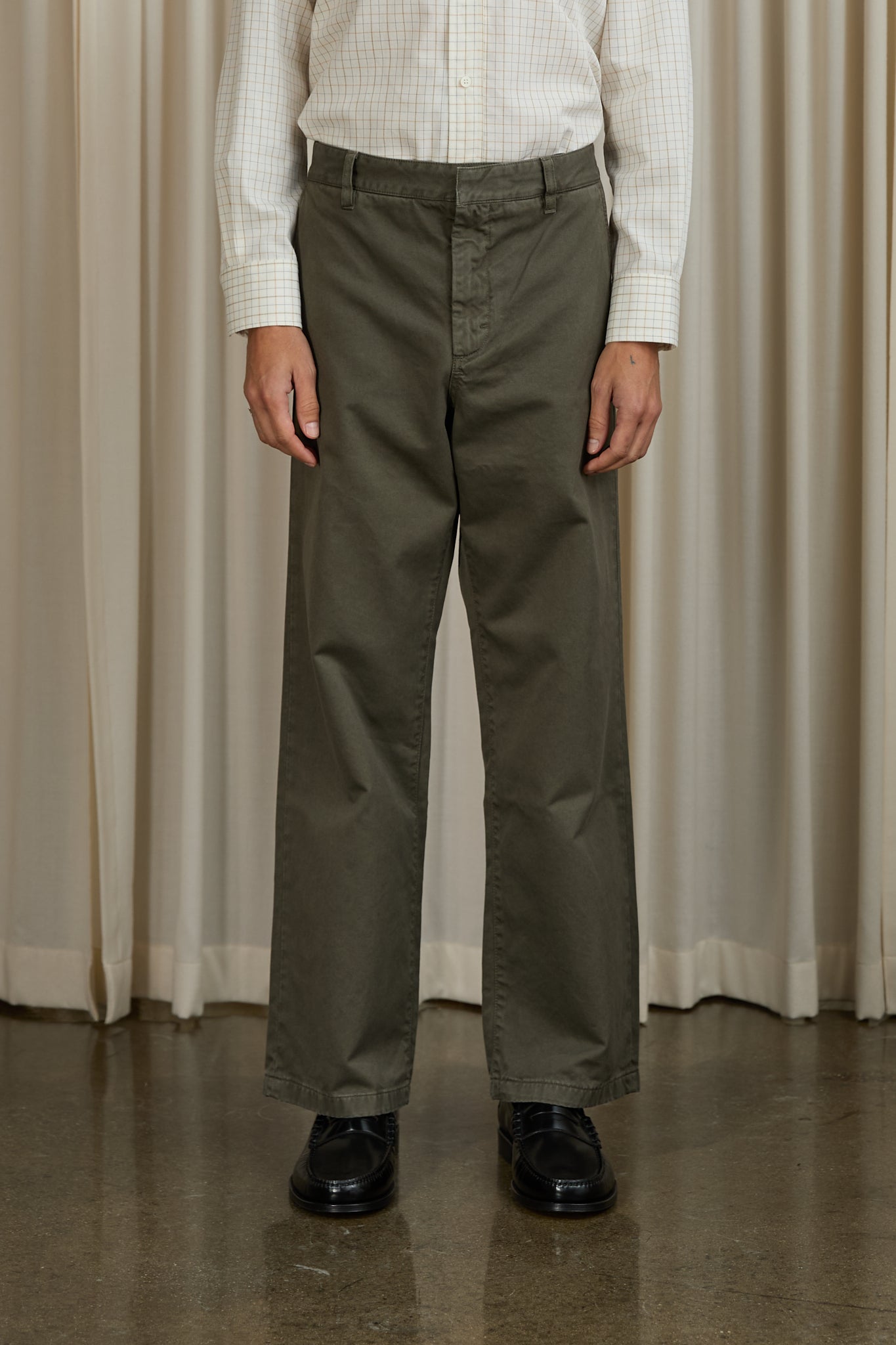 Genua Chino in Brown