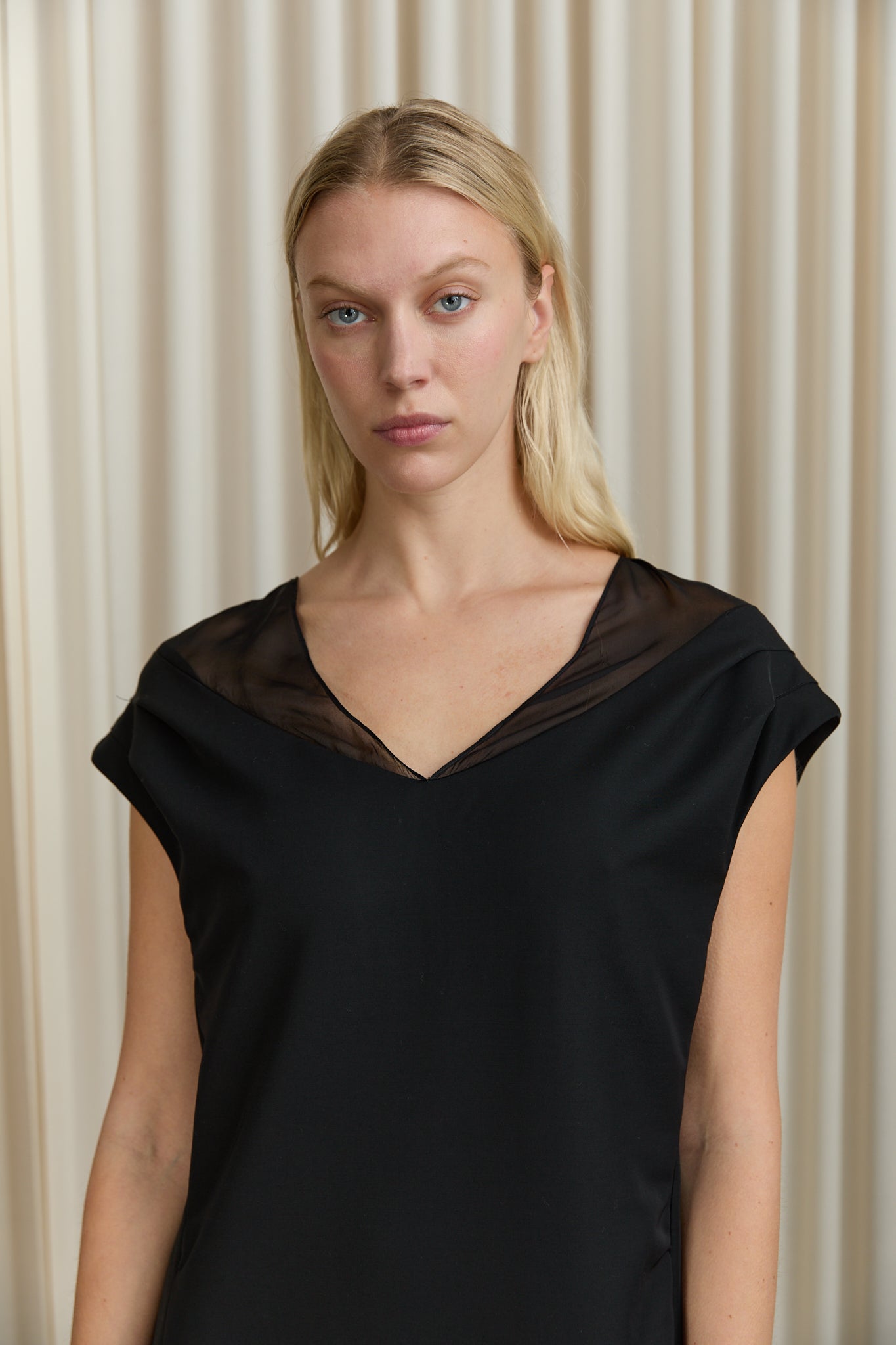 Sabel Cocoon Dress in Black