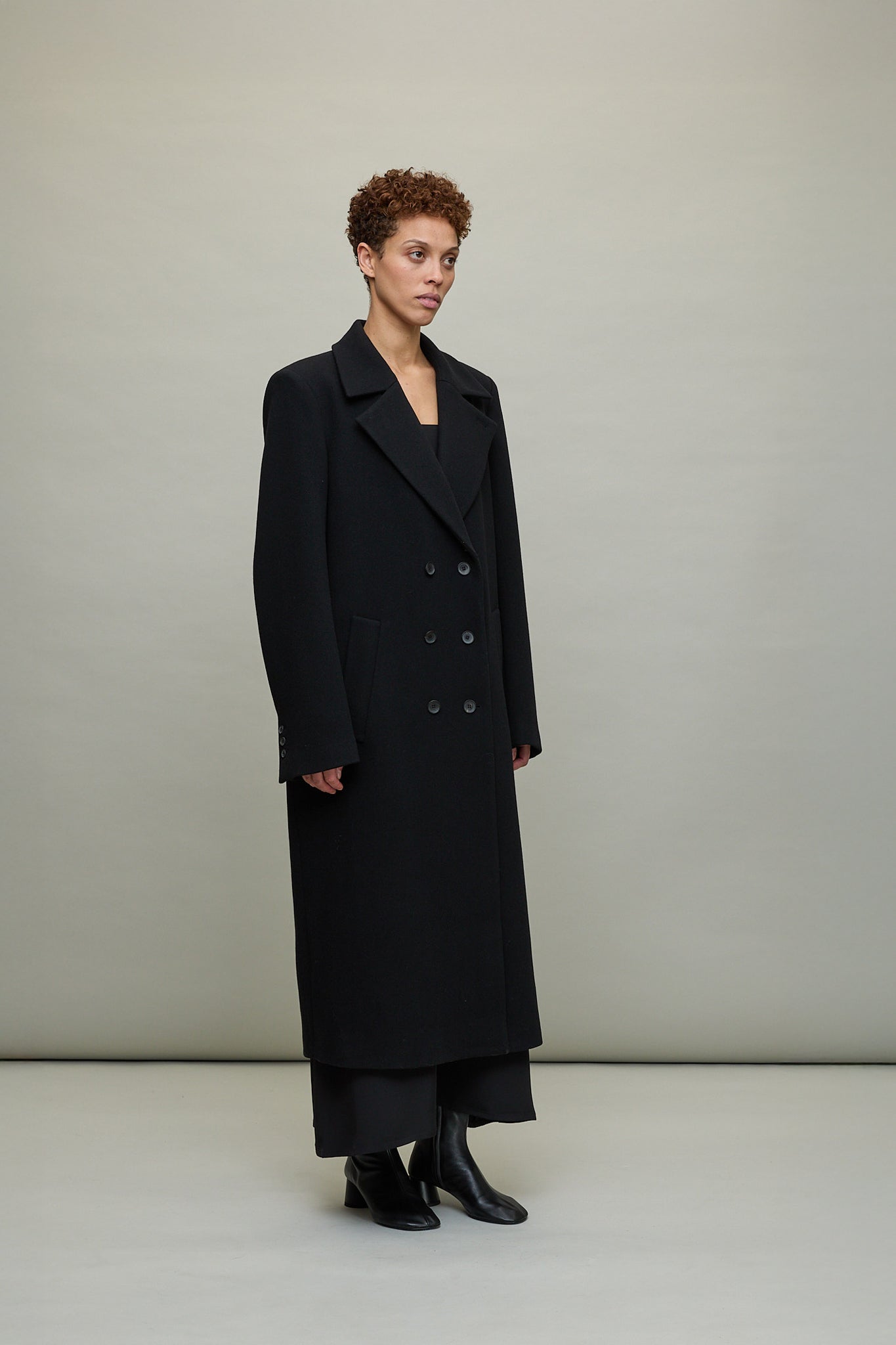 Achilles Coat in Black