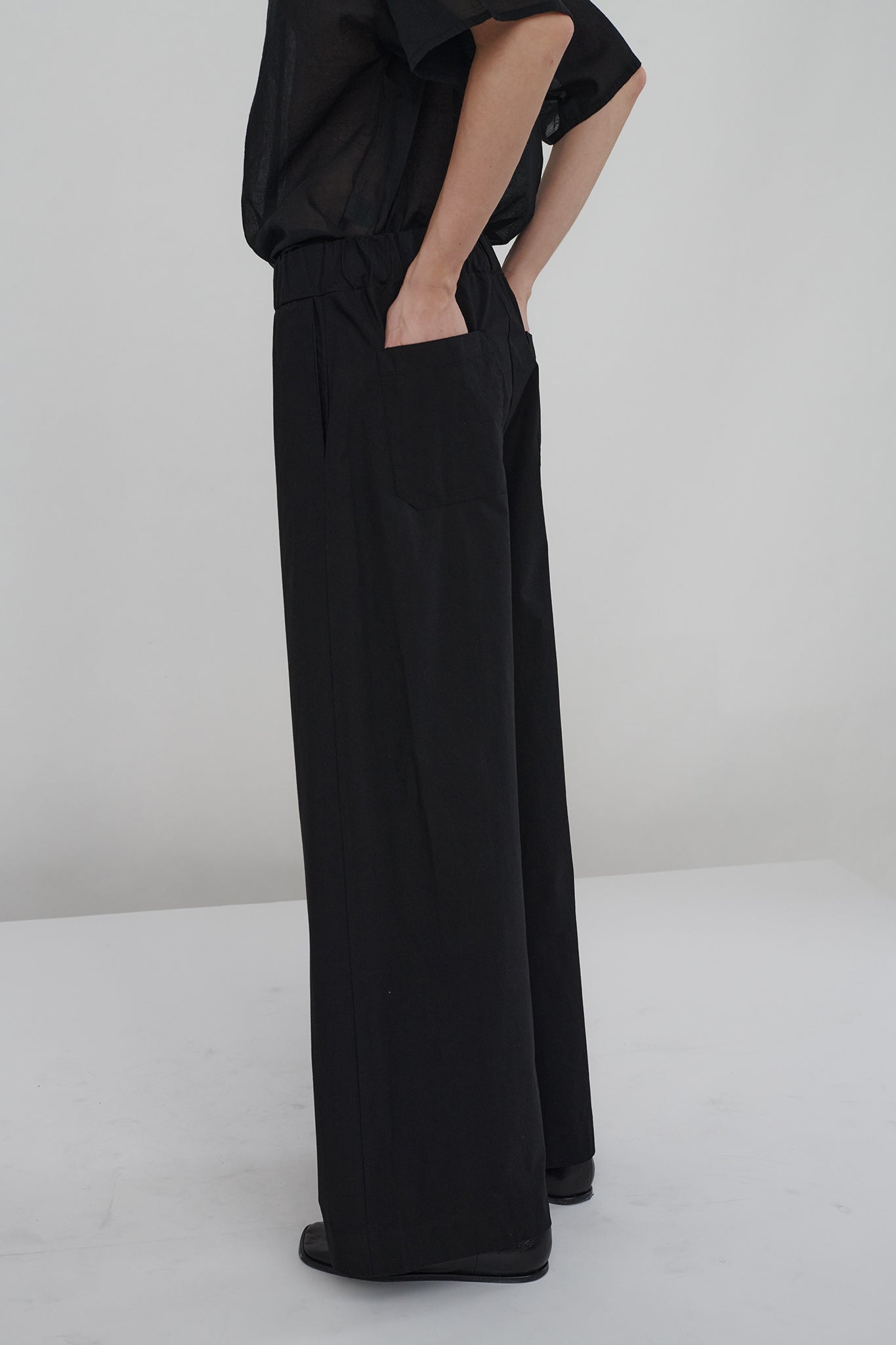 Diana Pull-On Pants in Black