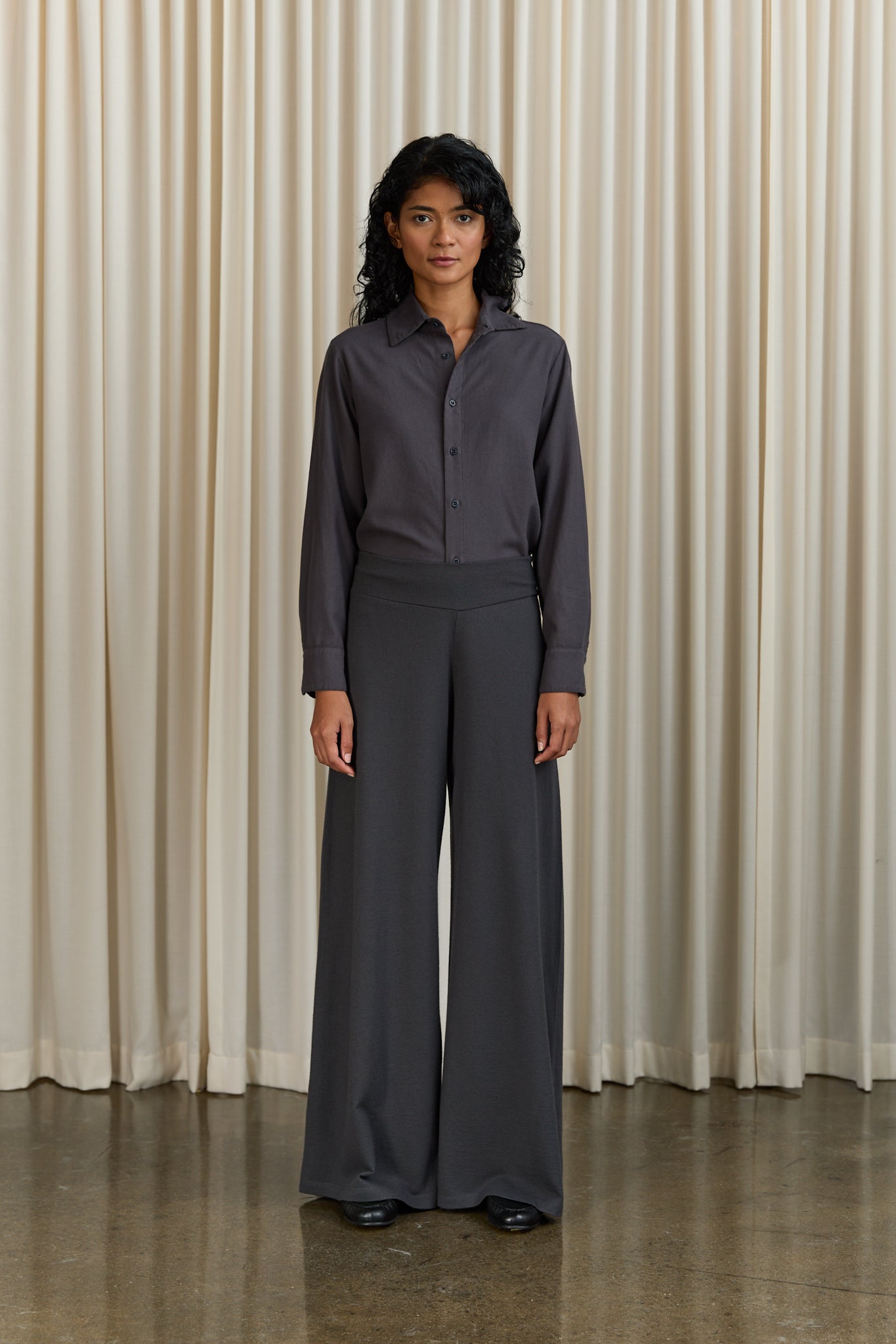 Idro Pants in Grey