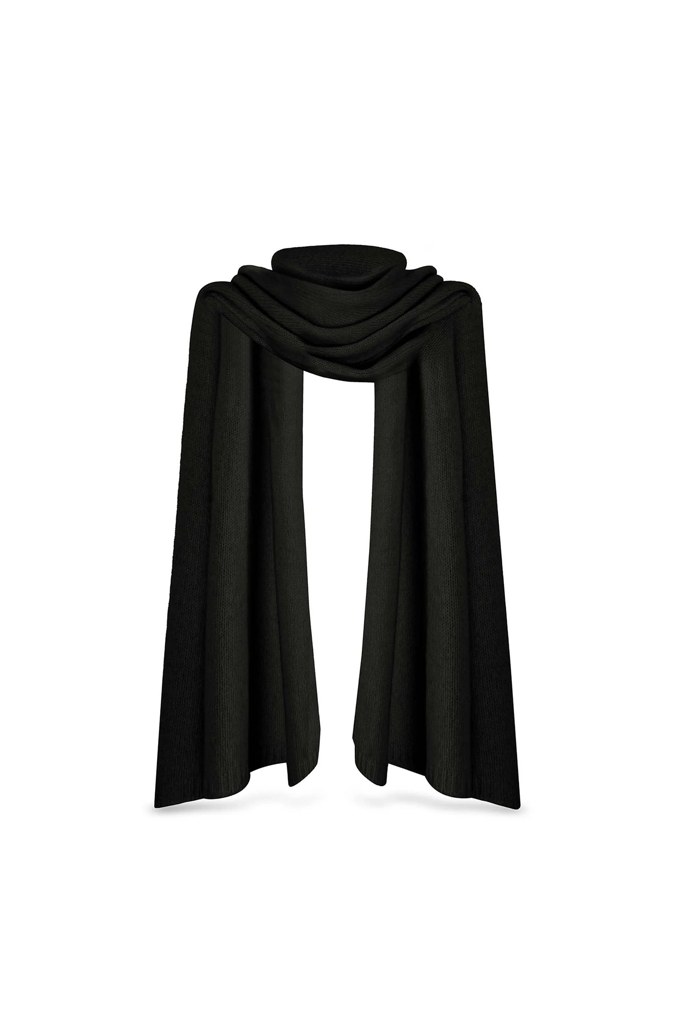 Susanne Scarf in Black