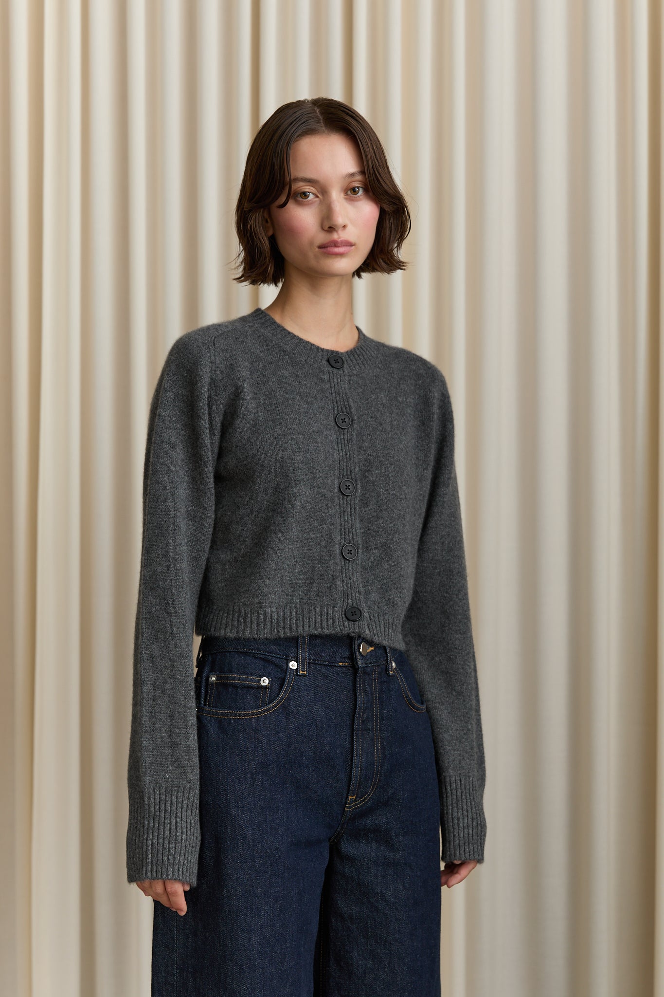 Zephir Cropped Cardigan in Grey