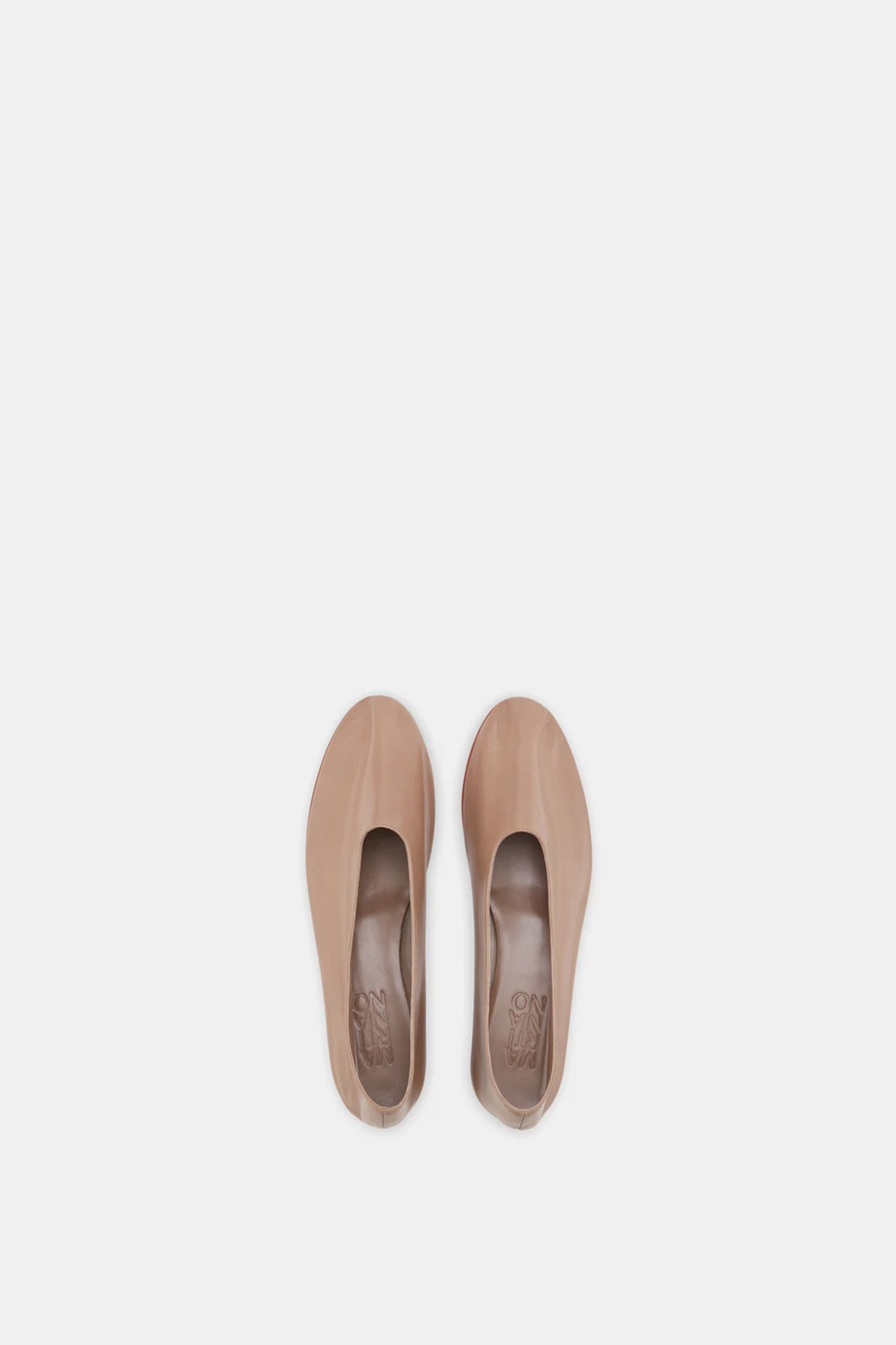 Glove Slip-On in Tan