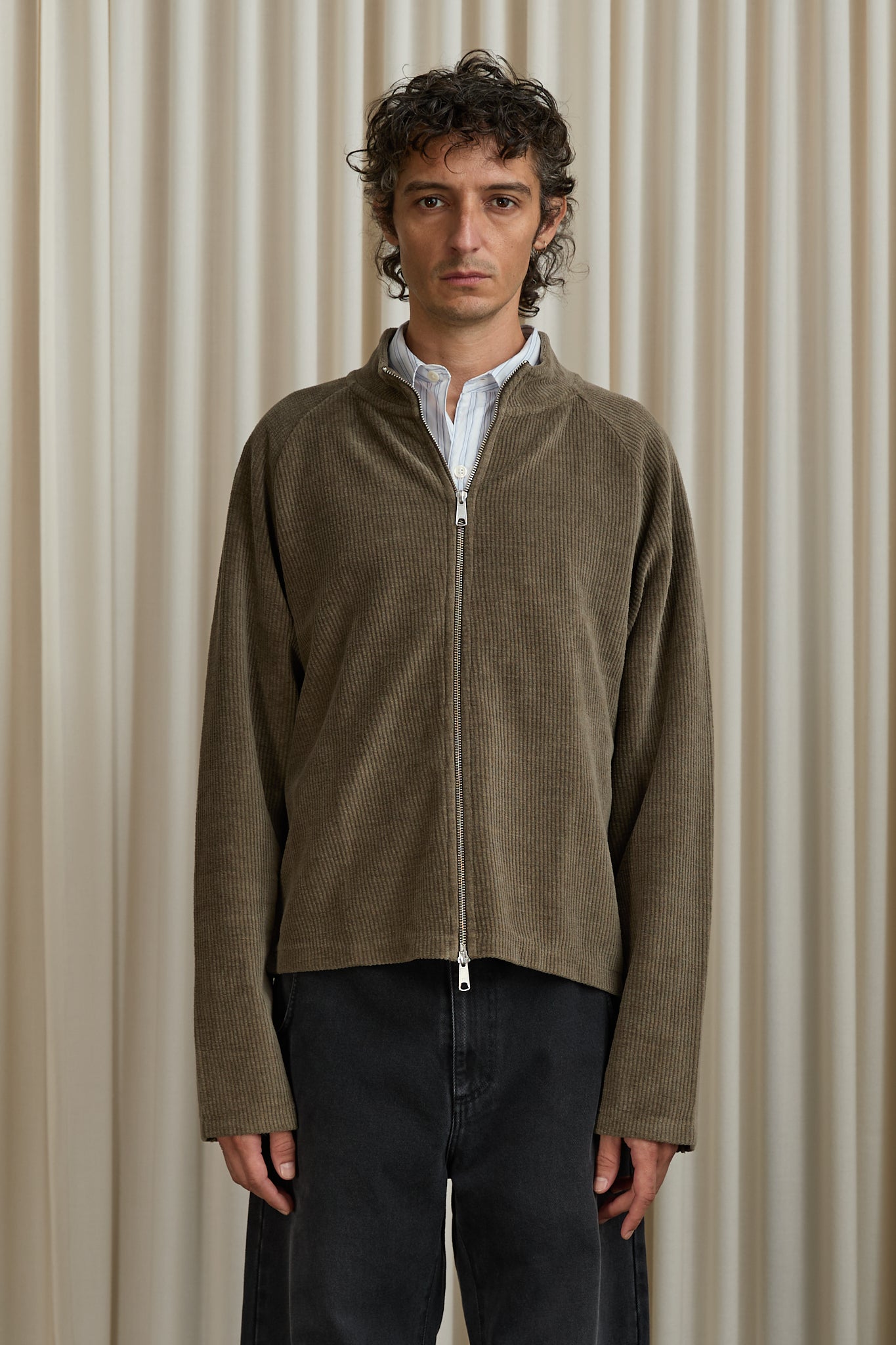 Leisure Zip Up in Brown