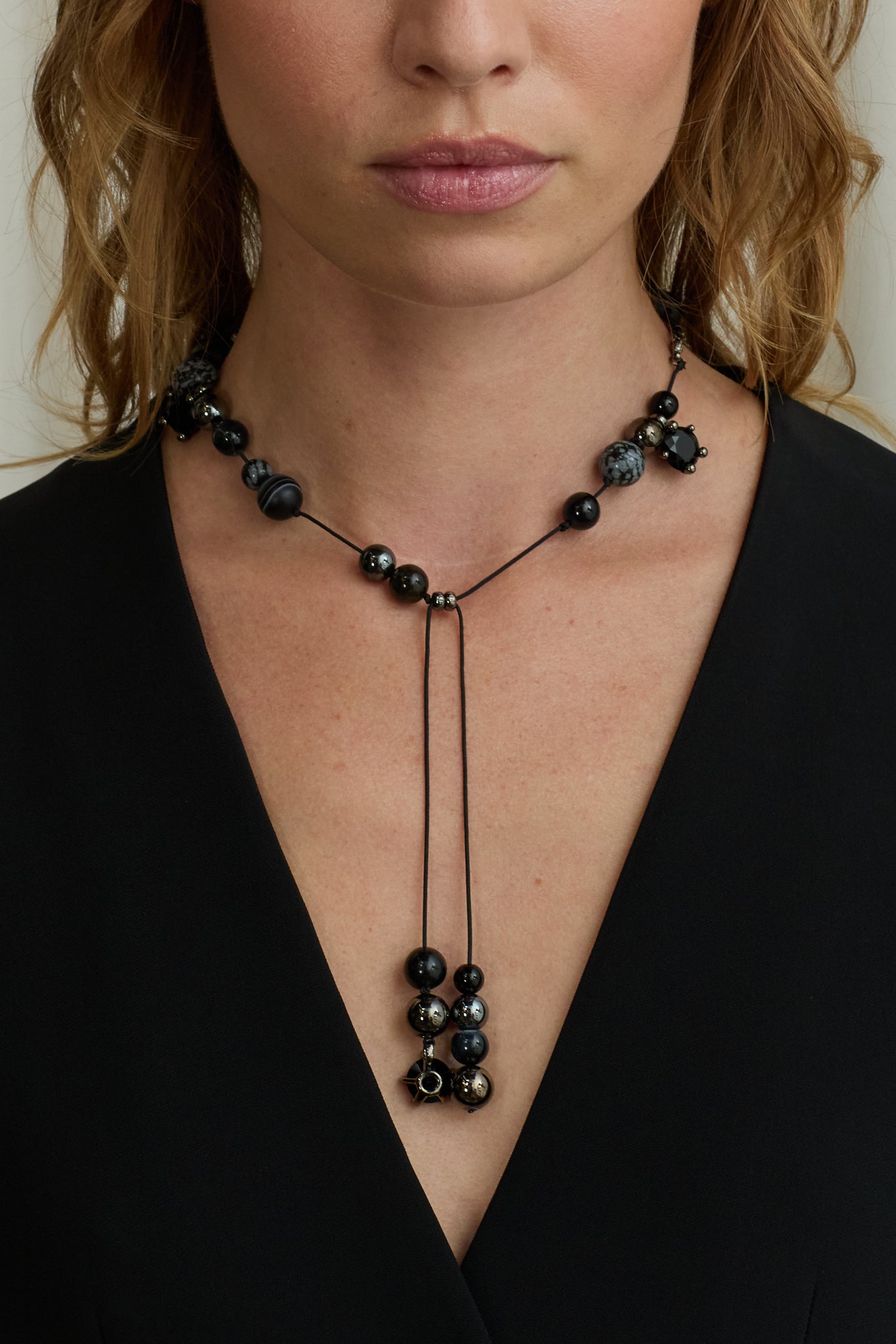 Night Sky Vacanza Necklace in Black