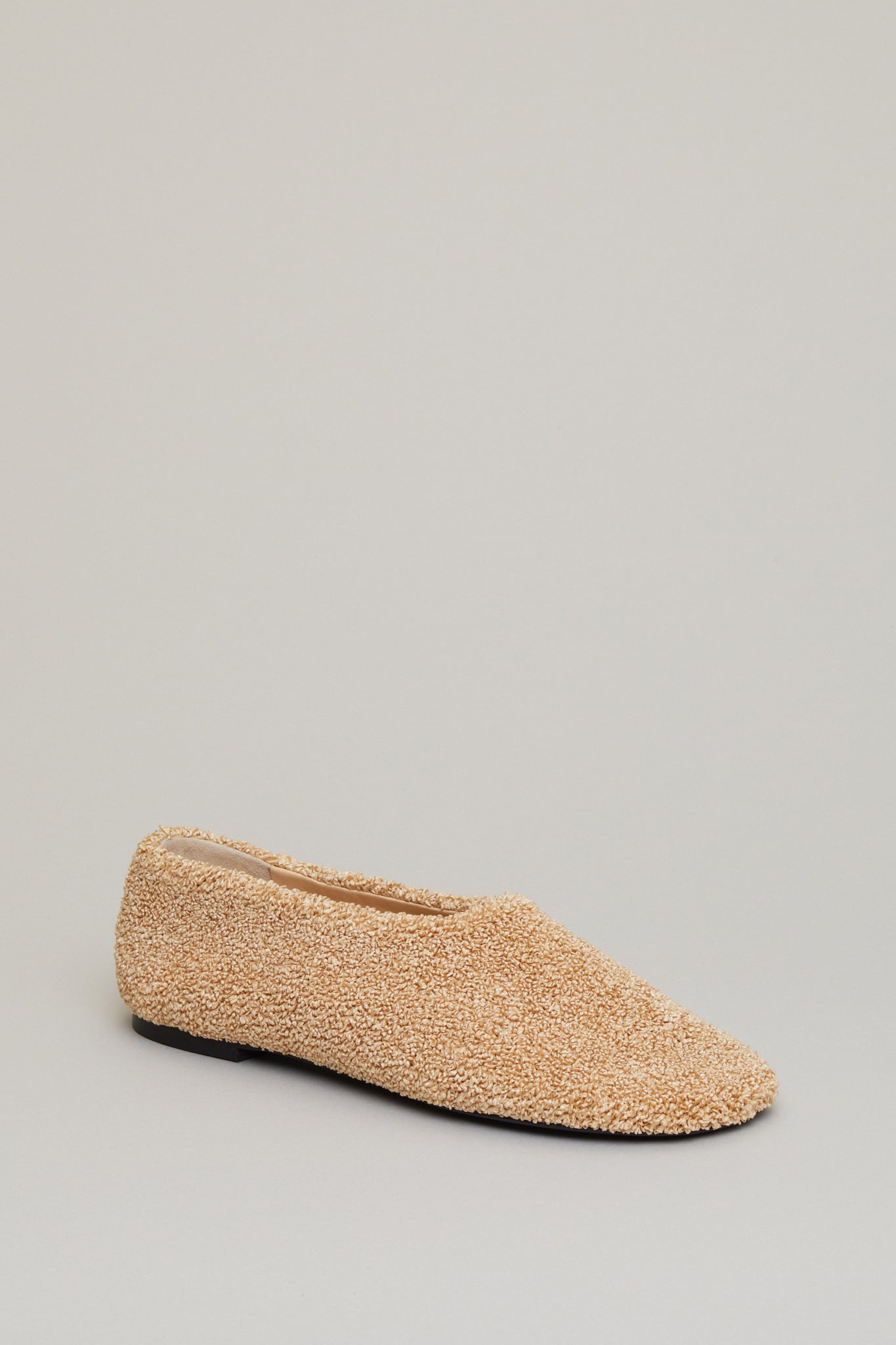 Glove Slippers in Raffia