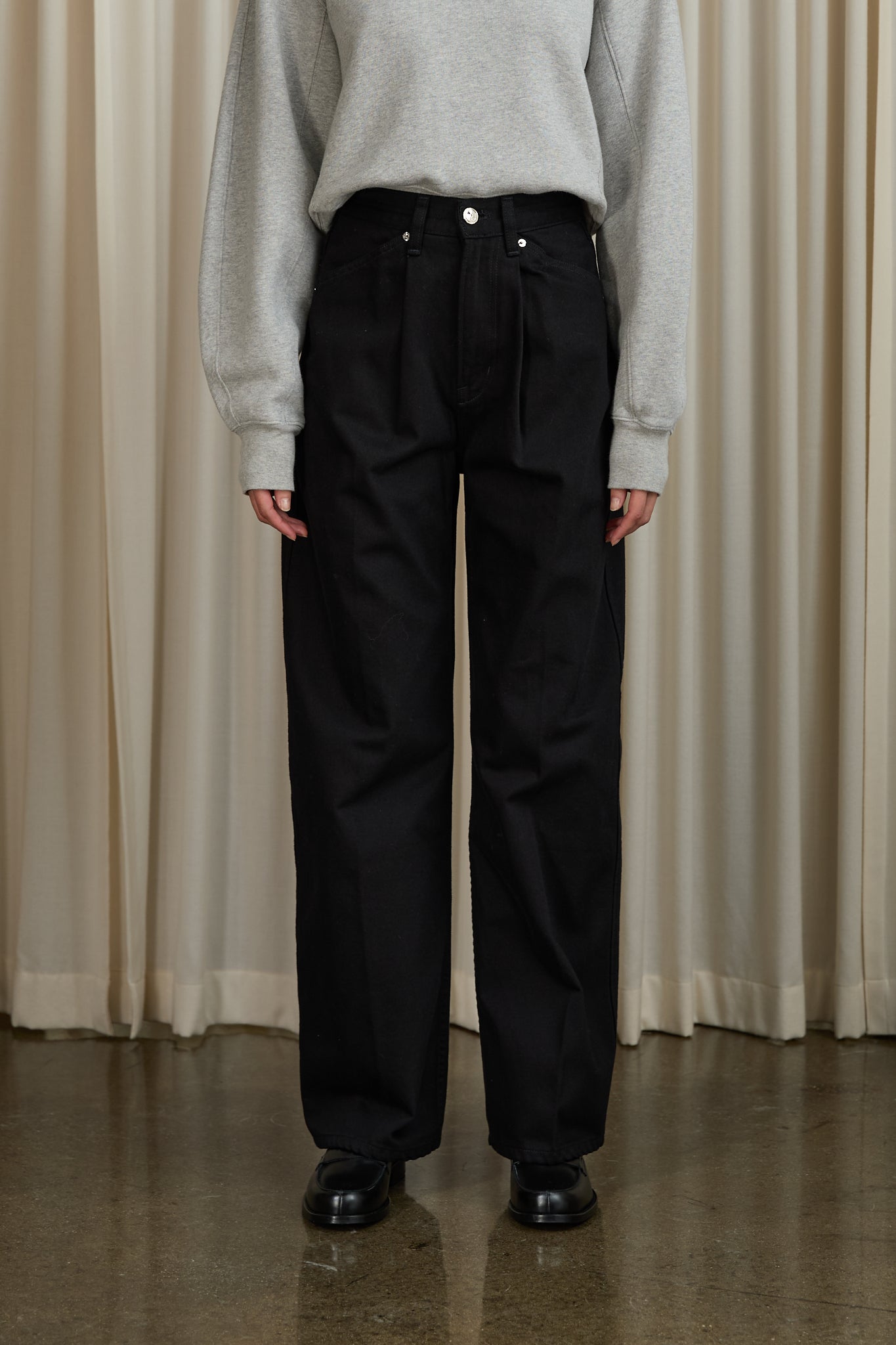 The Archer Jean in Black