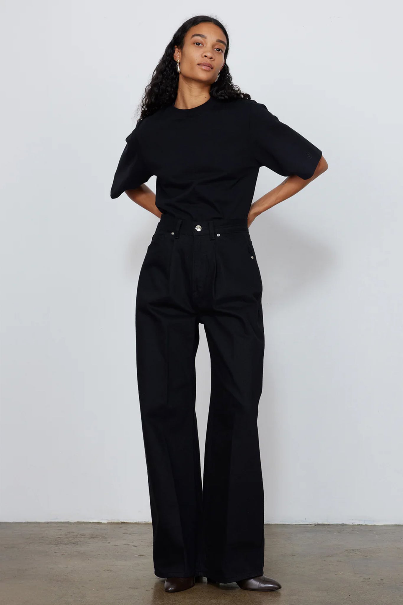 The Archer Jean in Black