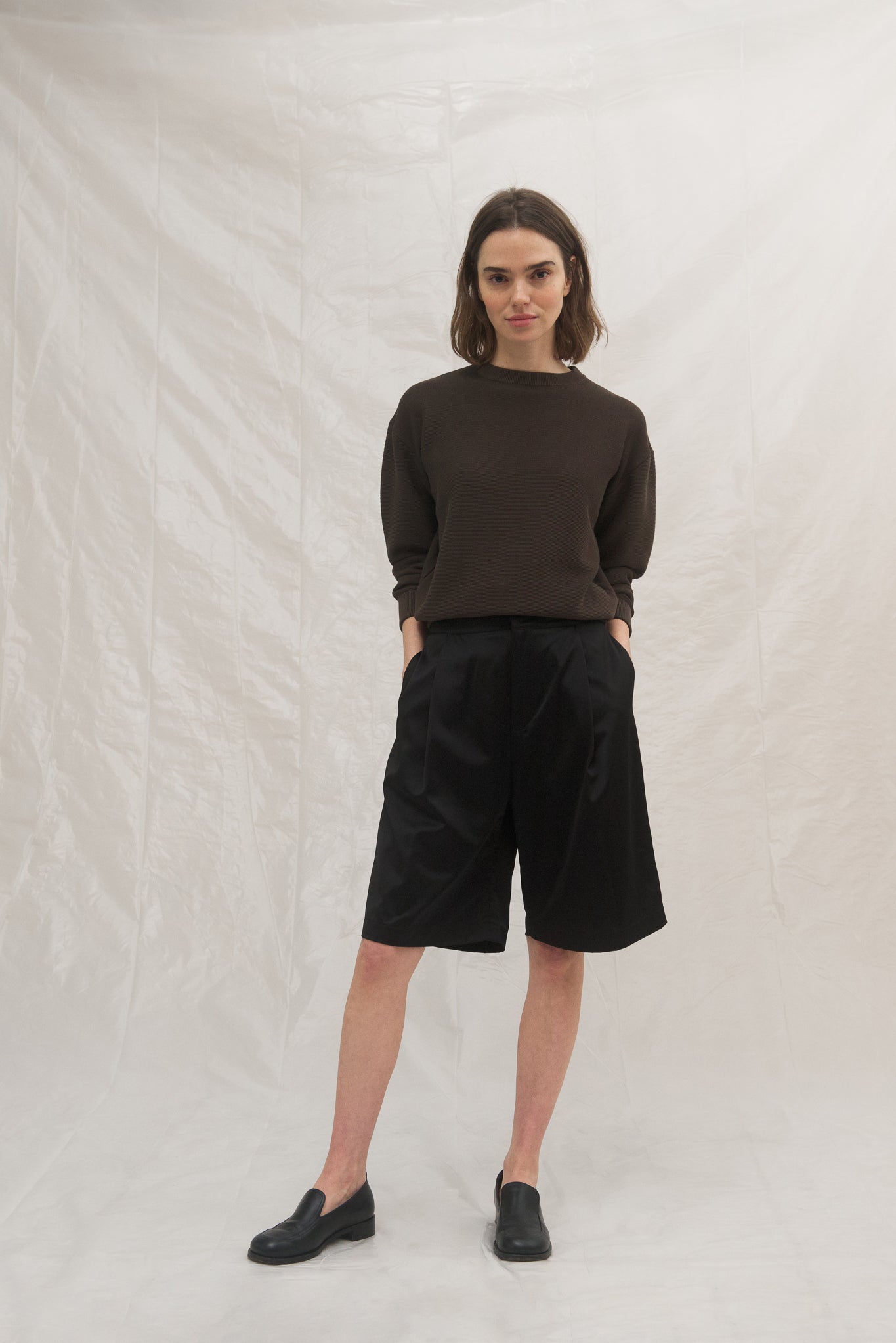 Shorts with Pleats in Black