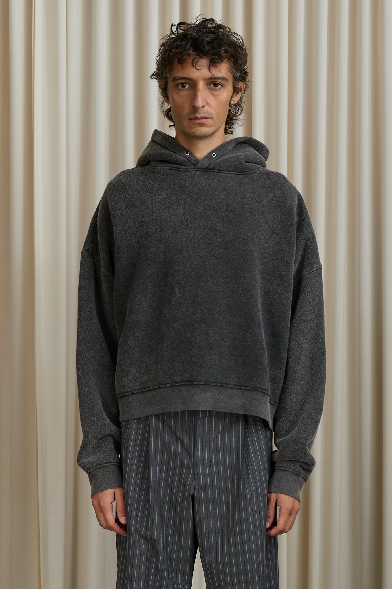 Hood Sweat in Grey