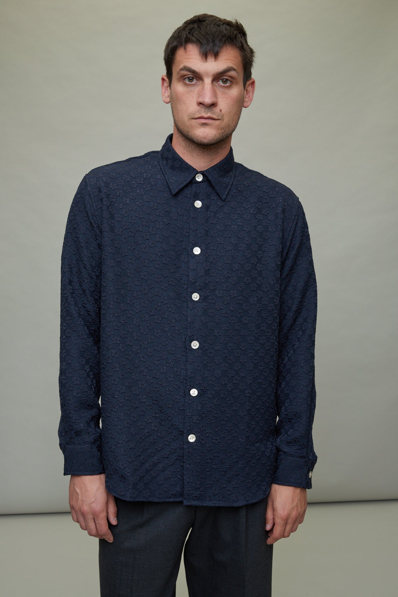 Studio Shirt in Navy