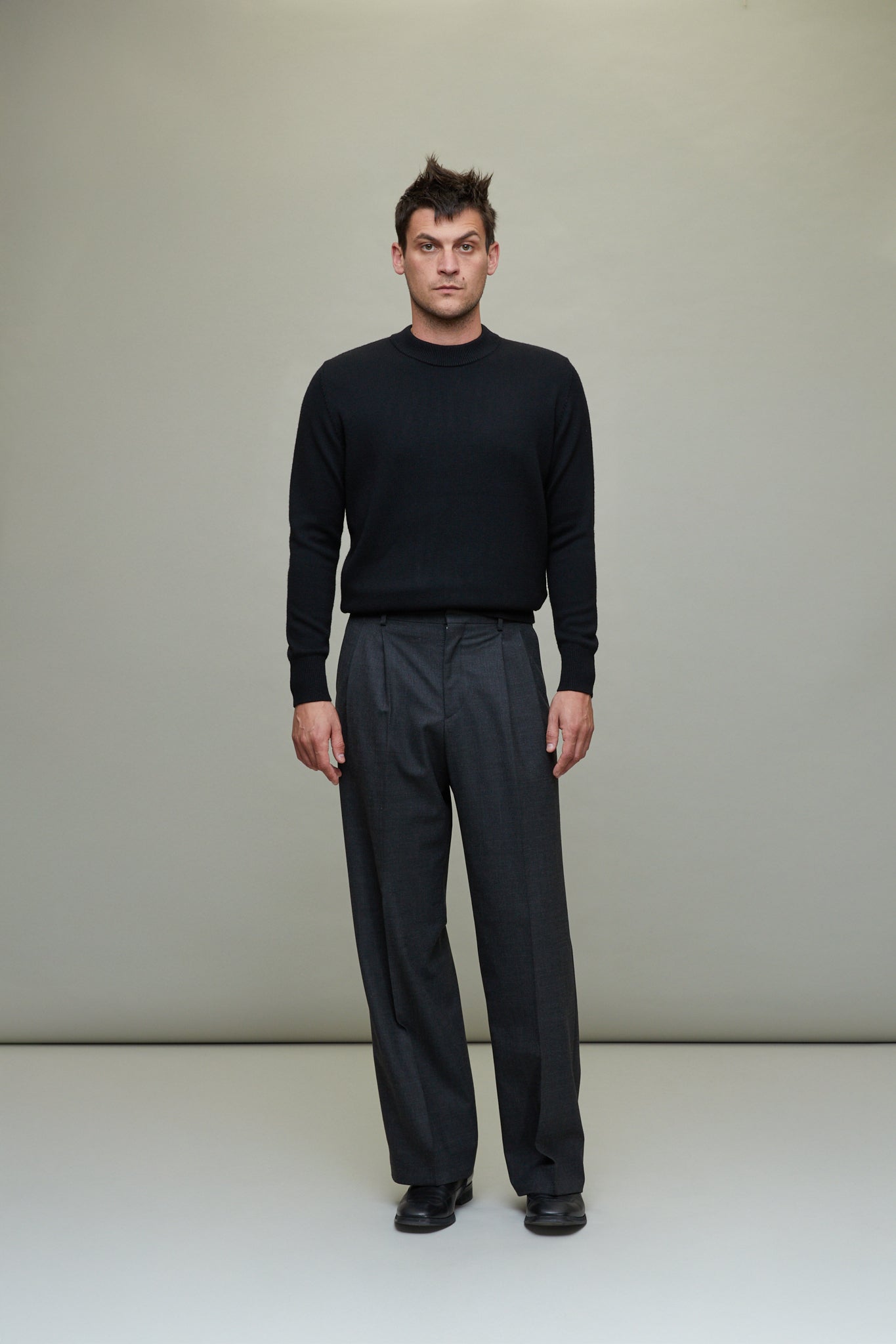 Wide Pleated Trouser in Anthracite