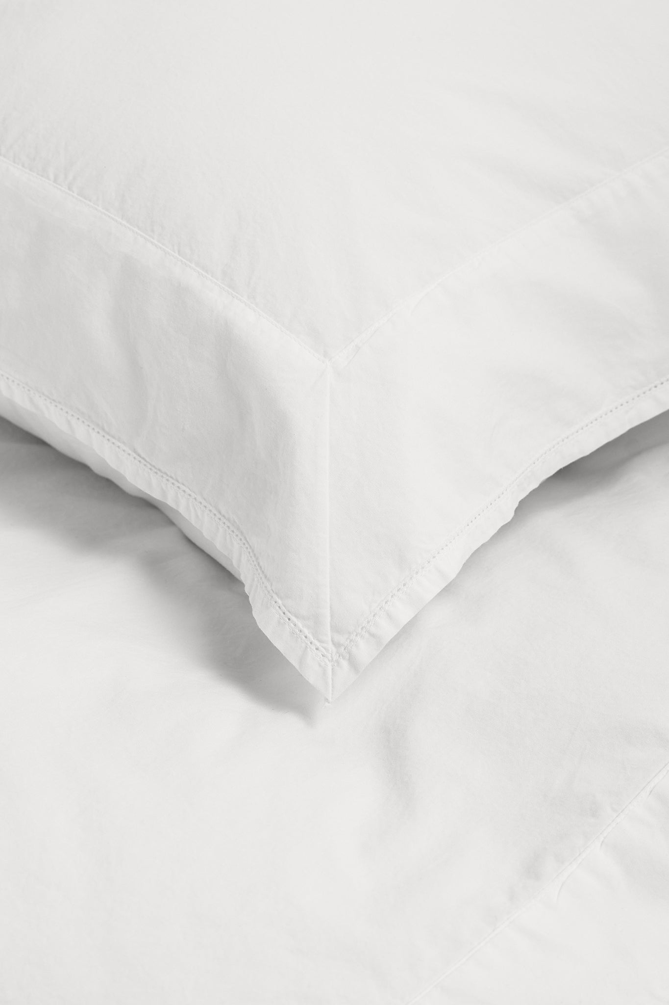 Odette Pillow Sham in White