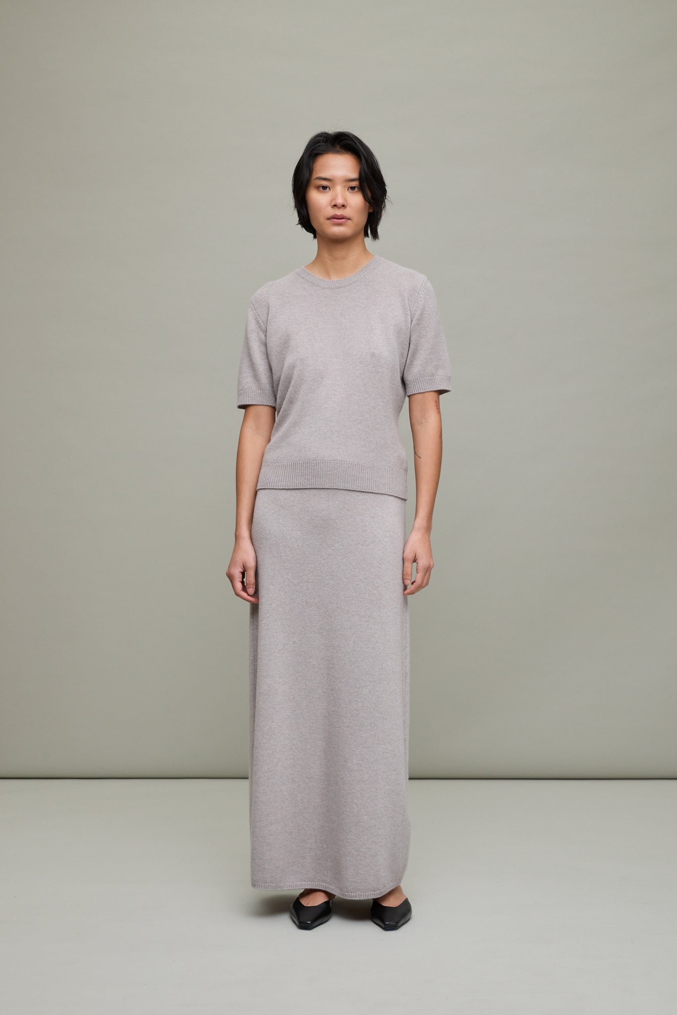 Lura Short Sleeve Cashmere Top in Grey