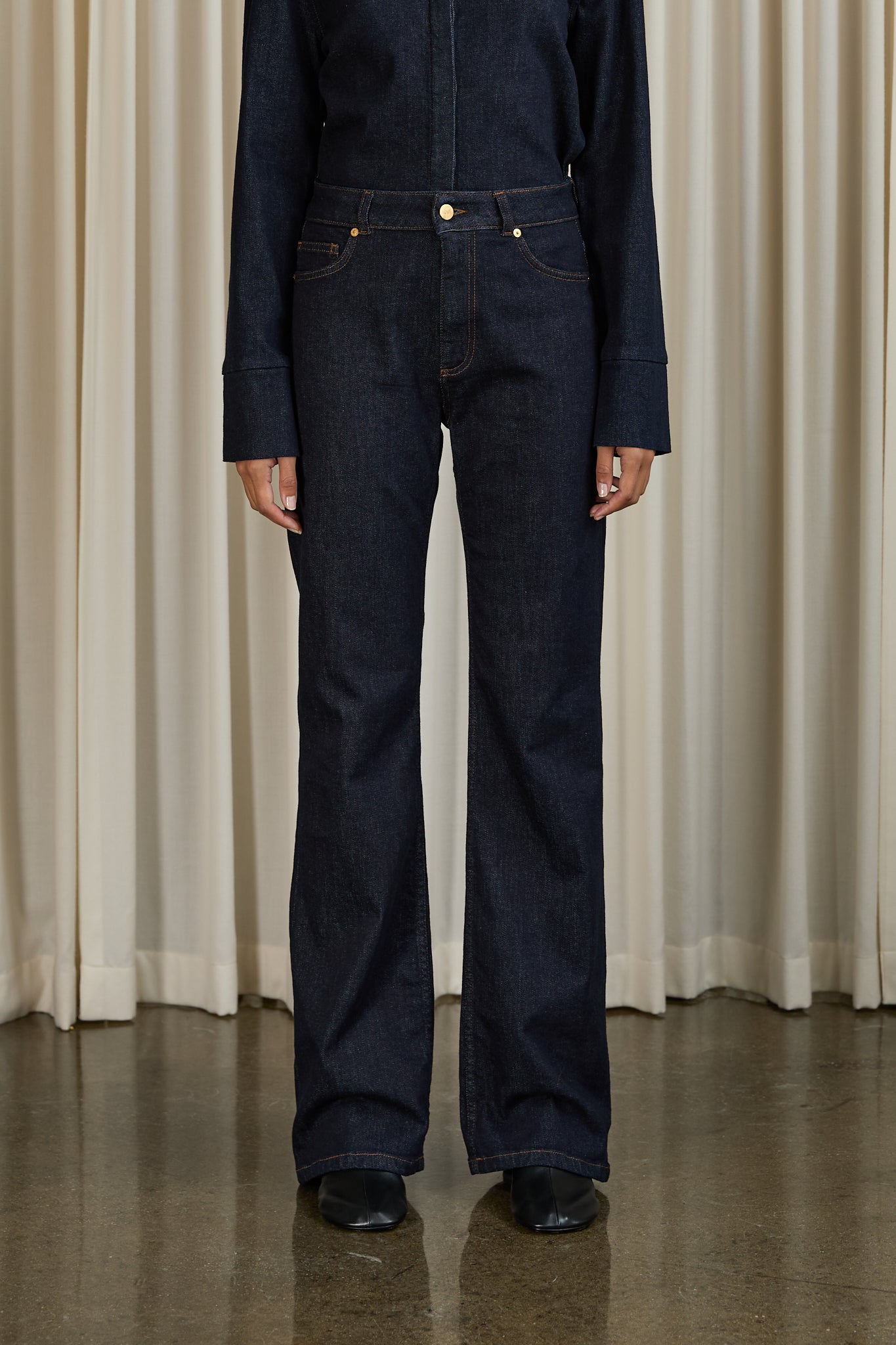 Veva Jean 32" in Navy