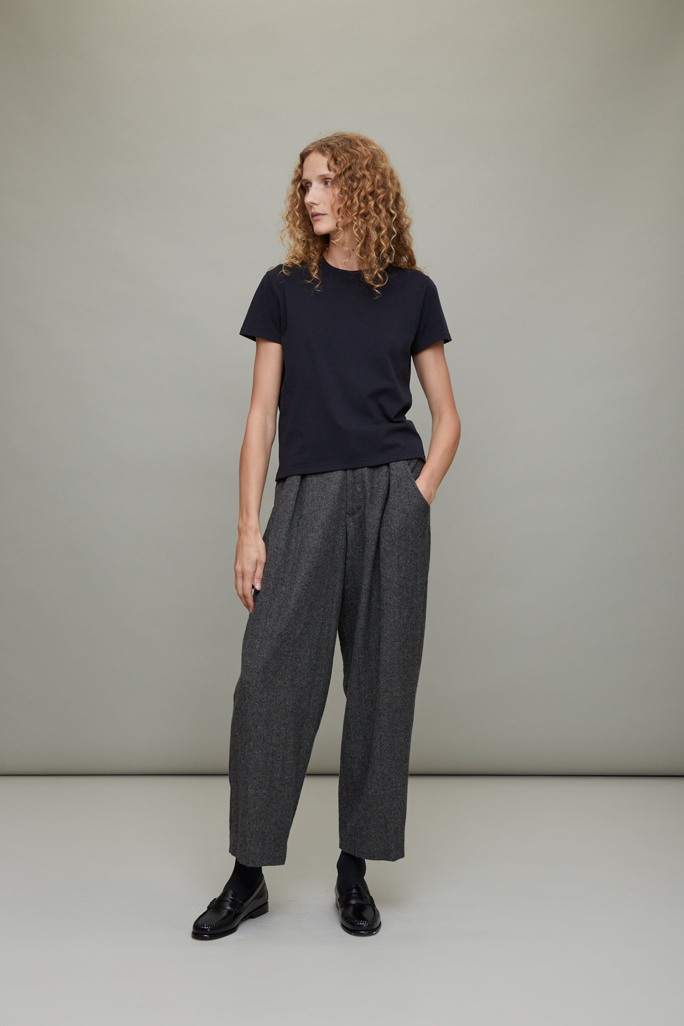 U-Single Tuck Wide Pant in Grey