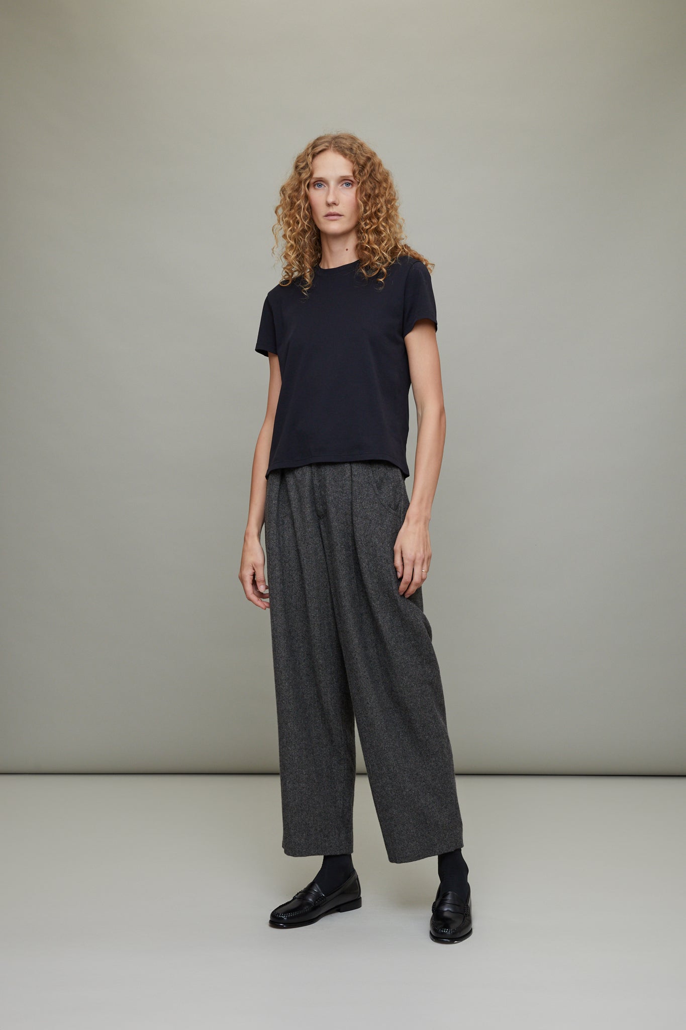 U-Single Tuck Wide Pant in Grey